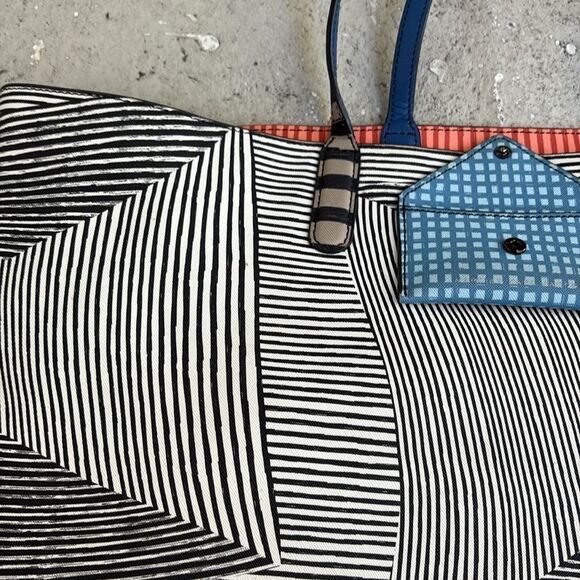 Marc by Marc Jacobs Metropoliti optical tote - Picture 2 of 12